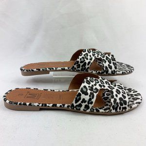 Maker's Shoes Women's Leopard Buckle Linda Sandals